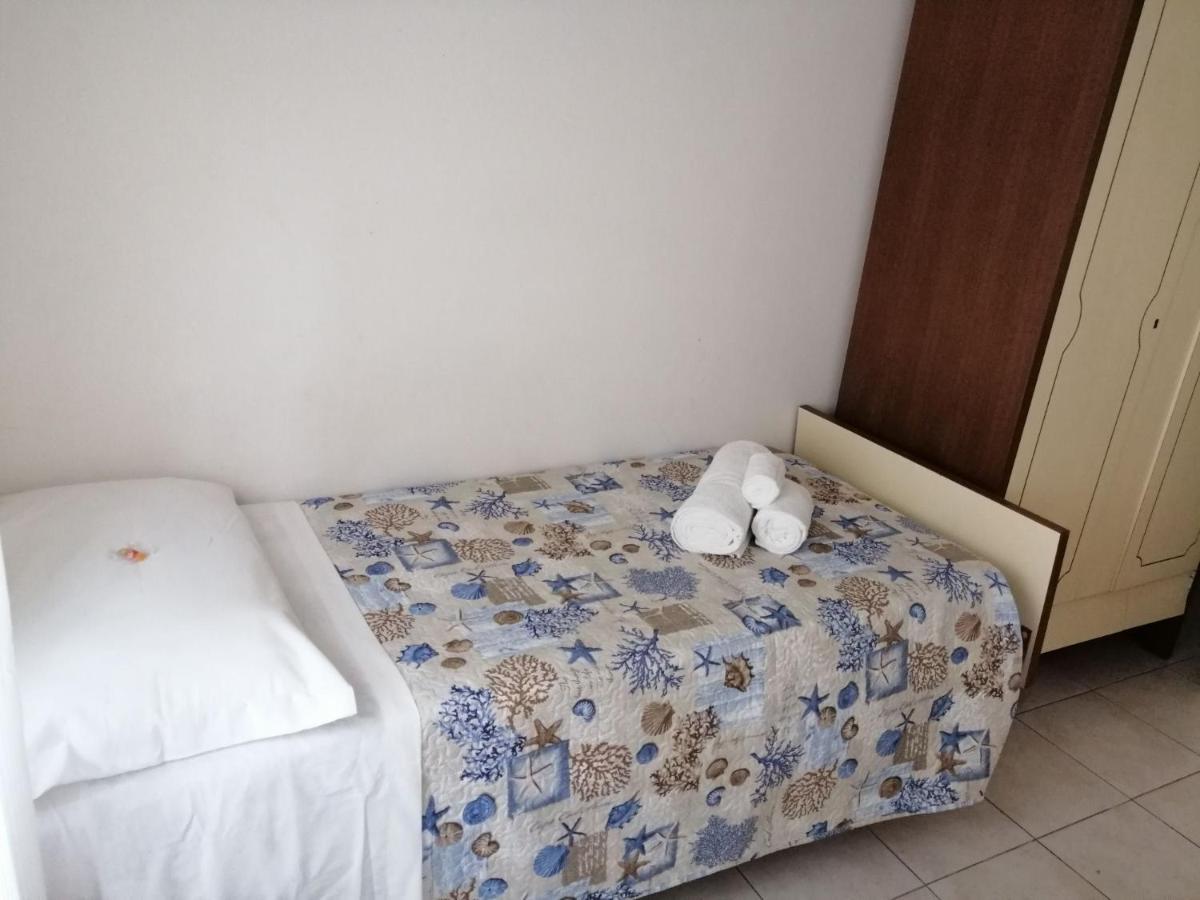 Hotel Alba Римини Екстериор снимка