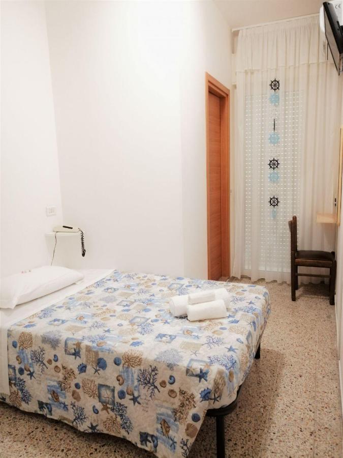 Hotel Alba Римини Екстериор снимка