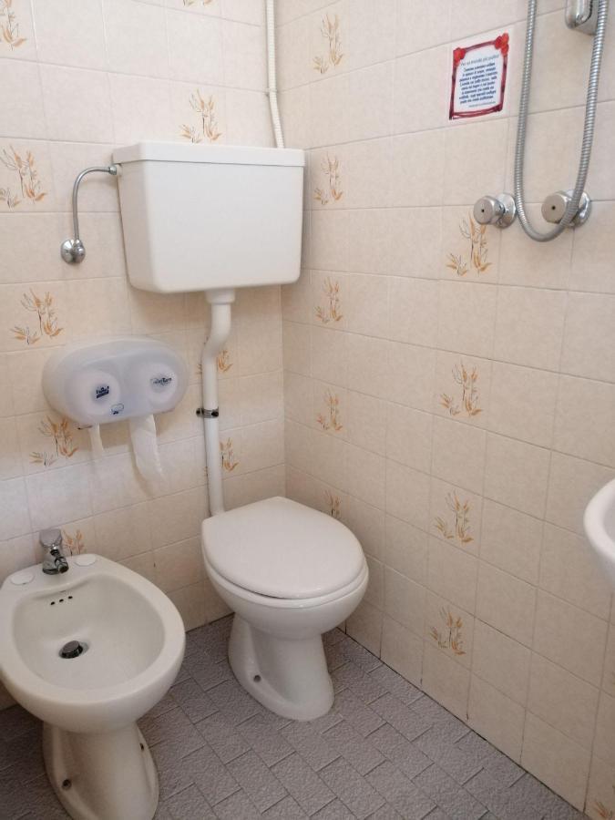 Hotel Alba Римини Екстериор снимка