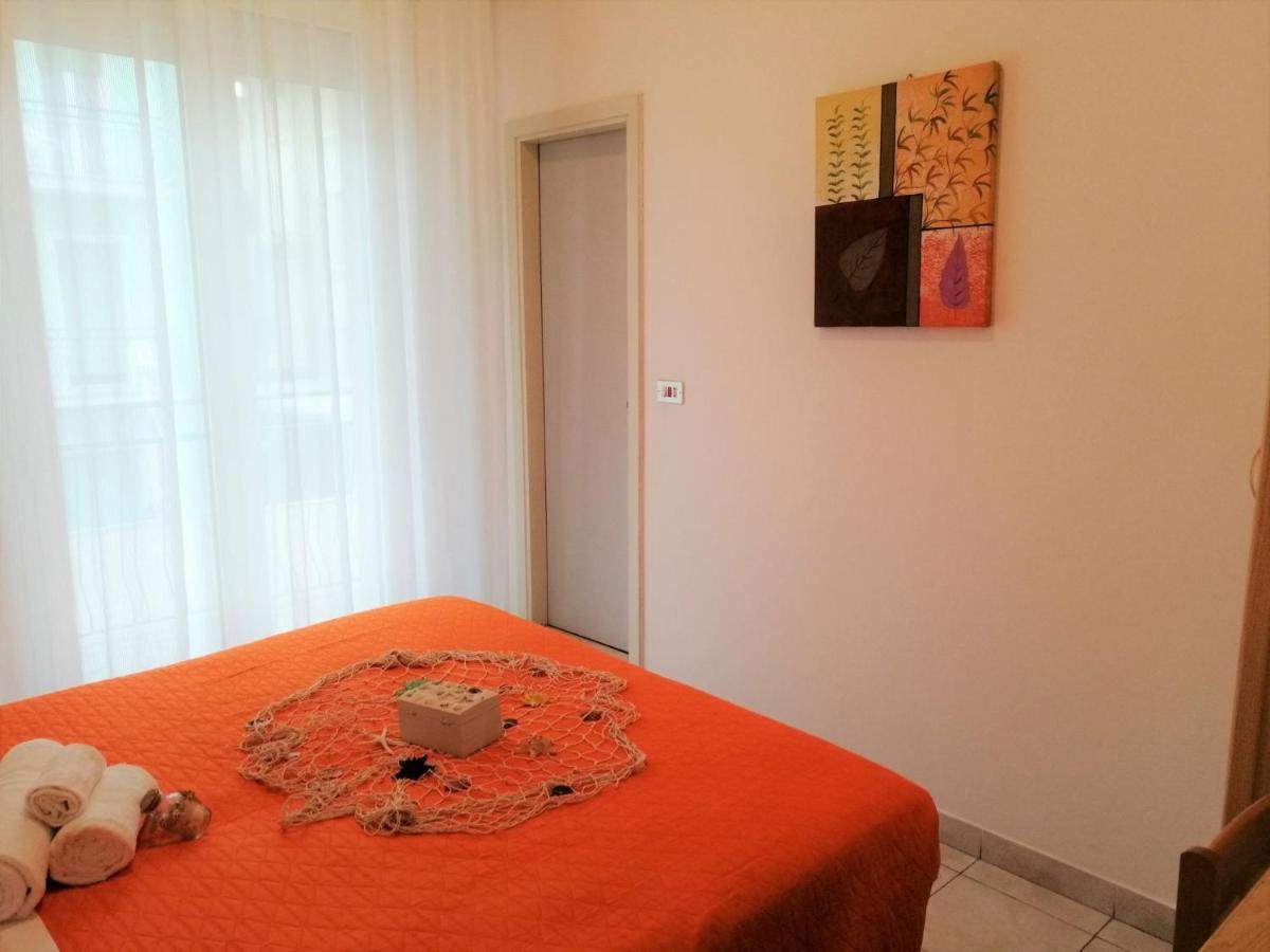 Hotel Alba Римини Екстериор снимка