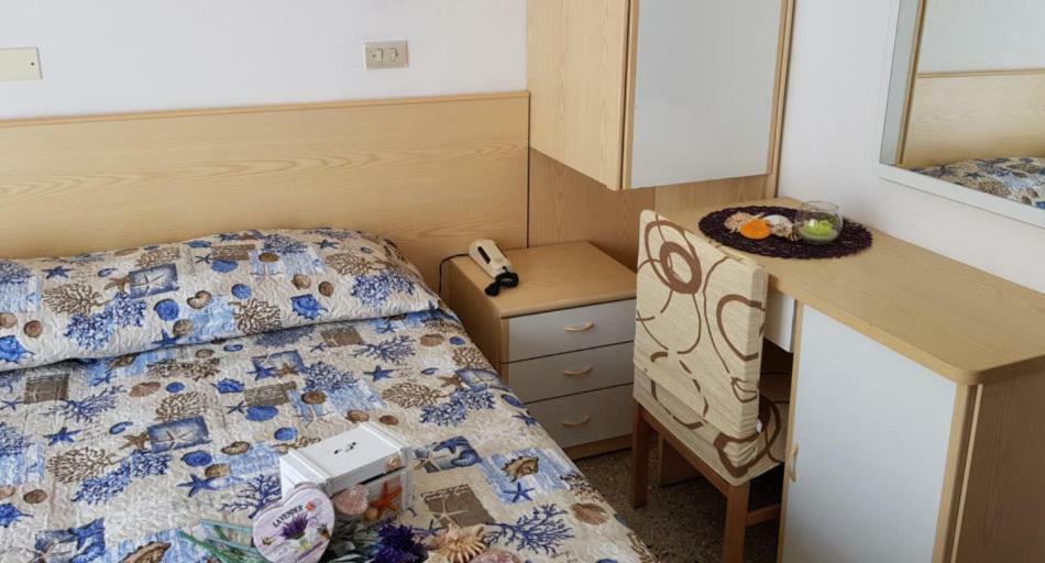 Hotel Alba Римини Екстериор снимка